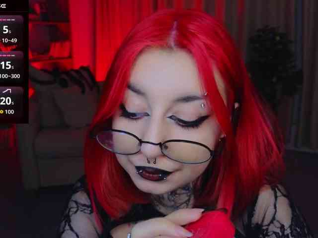 MistressMarcelline webcam