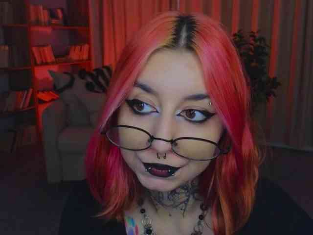 MistressMarcelline webcam
