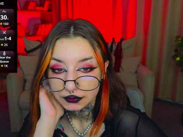 MistressMarcelline webcam