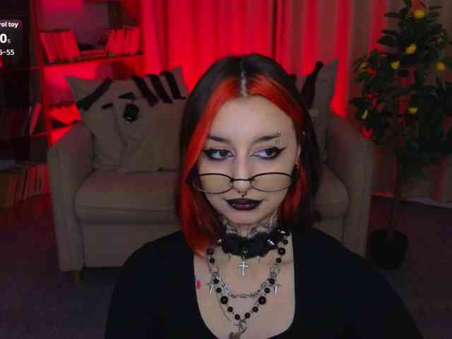 MistressMarcelline webcam