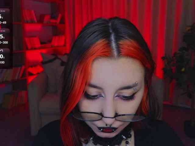 MistressMarcelline webcam