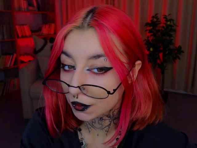 MistressMarcelline webcam
