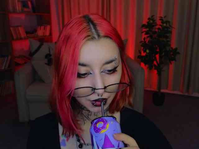 MistressMarcelline webcam