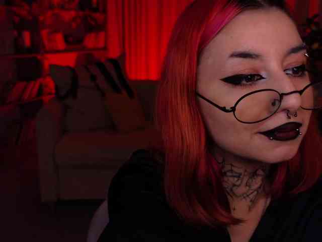 MistressMarcelline webcam