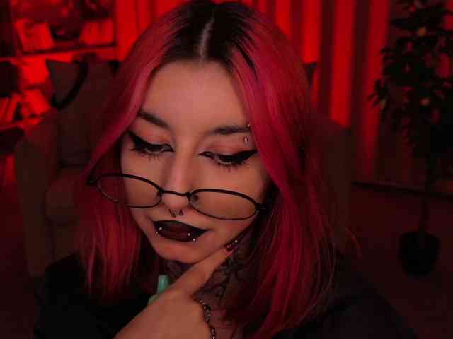 MistressMarcelline webcam