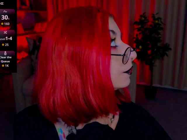 MistressMarcelline webcam