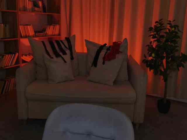 MistressMarcelline webcam