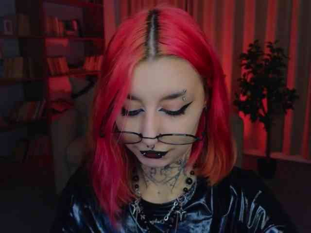 MistressMarcelline webcam