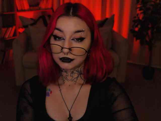 MistressMarcelline webcam