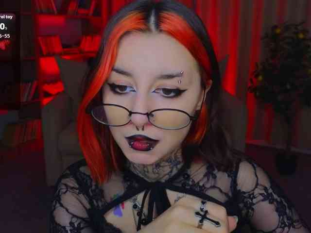 MistressMarcelline webcam