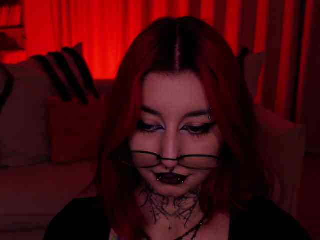 MistressMarcelline webcam