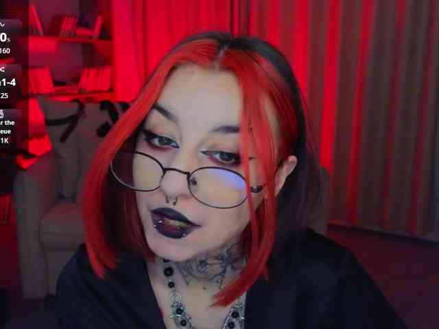 MistressMarcelline webcam