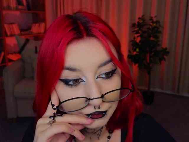 MistressMarcelline webcam