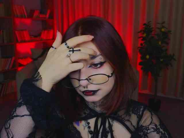 MistressMarcelline webcam