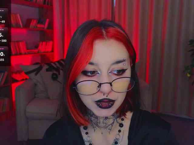 MistressMarcelline webcam