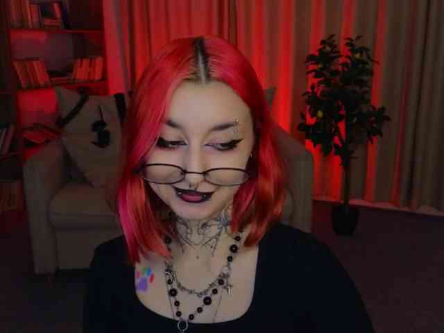 MistressMarcelline webcam