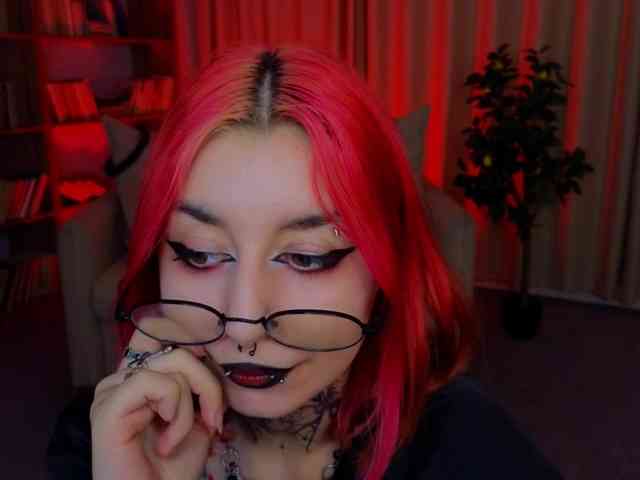 MistressMarcelline webcam