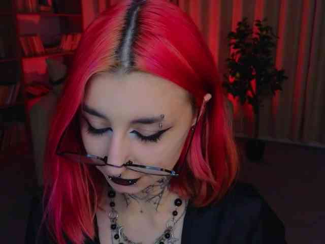 MistressMarcelline webcam