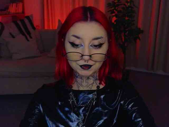 MistressMarcelline webcam