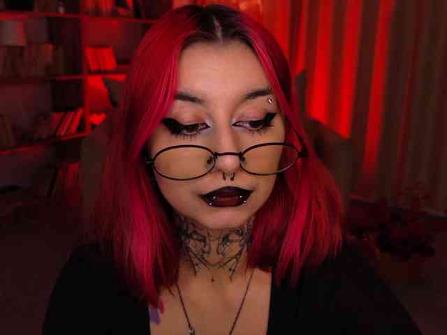 MistressMarcelline webcam