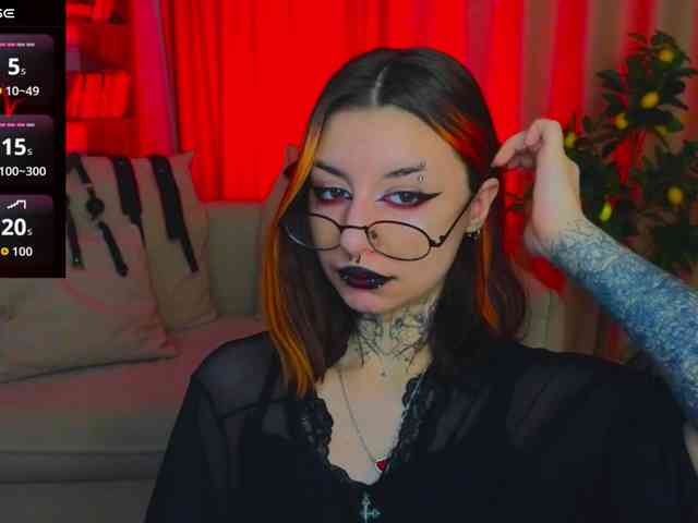 MistressMarcelline webcam