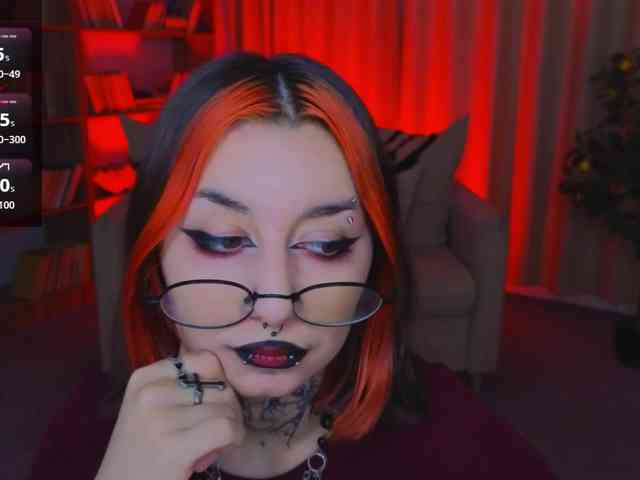 MistressMarcelline webcam