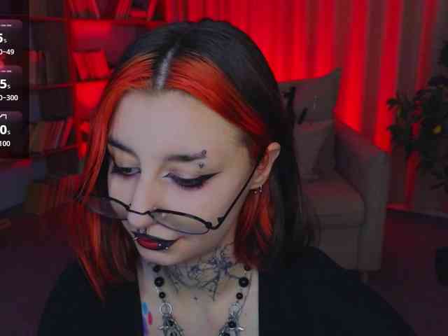 MistressMarcelline webcam