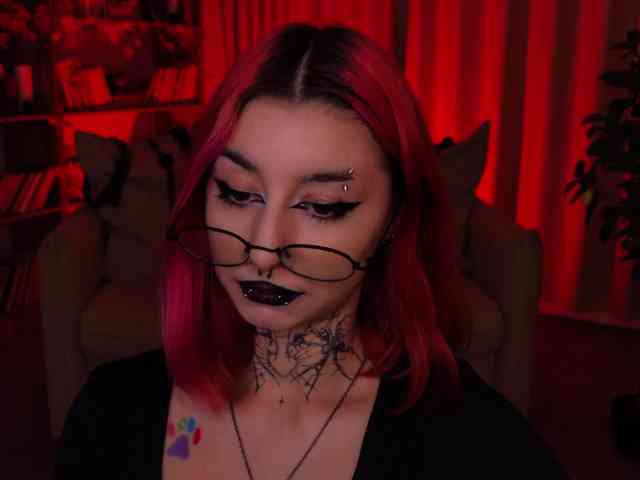 MistressMarcelline webcam