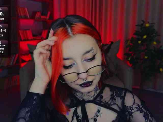 MistressMarcelline webcam