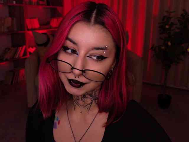 MistressMarcelline webcam