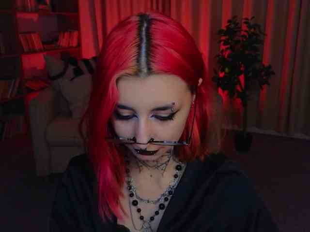 MistressMarcelline webcam