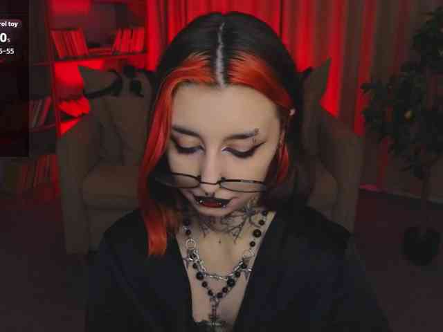 MistressMarcelline webcam