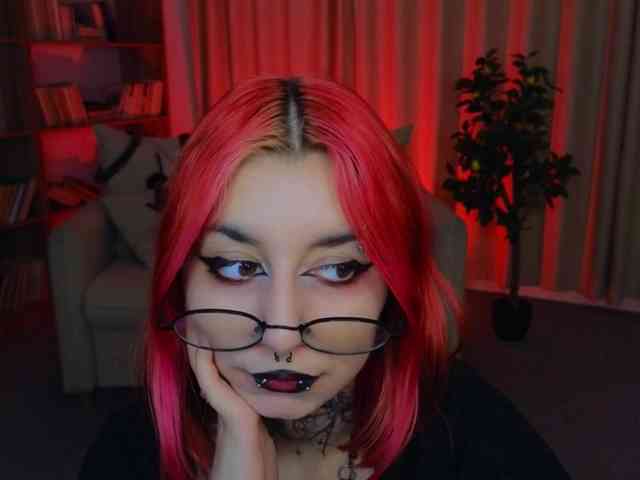 MistressMarcelline webcam