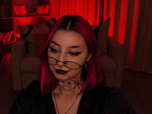 MistressMarcelline webcam