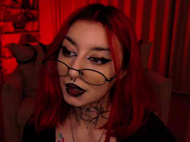 MistressMarcelline webcam