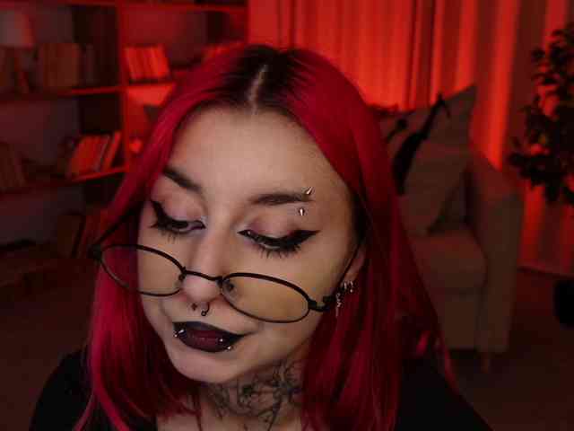 MistressMarcelline webcam