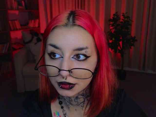 MistressMarcelline webcam