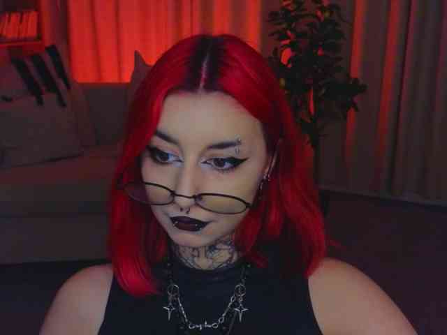 MistressMarcelline webcam