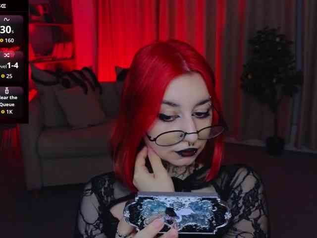 MistressMarcelline webcam
