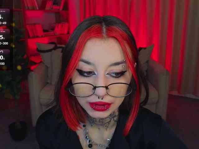 MistressMarcelline webcam