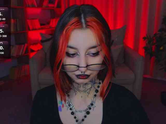 MistressMarcelline webcam