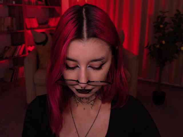 MistressMarcelline webcam