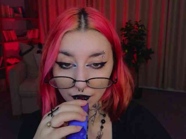 MistressMarcelline webcam