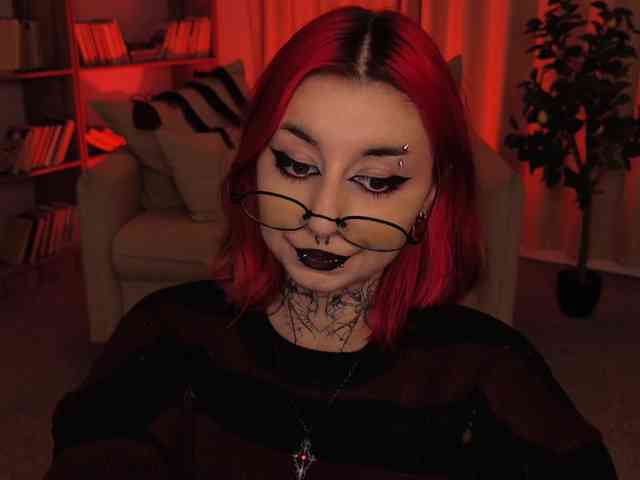 MistressMarcelline webcam