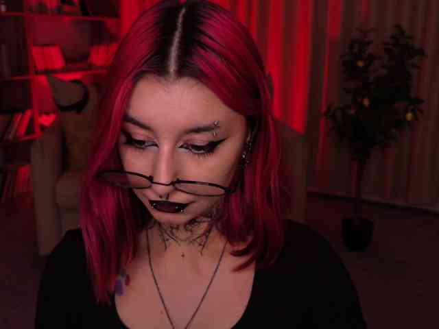 MistressMarcelline webcam