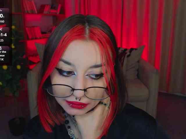 MistressMarcelline webcam
