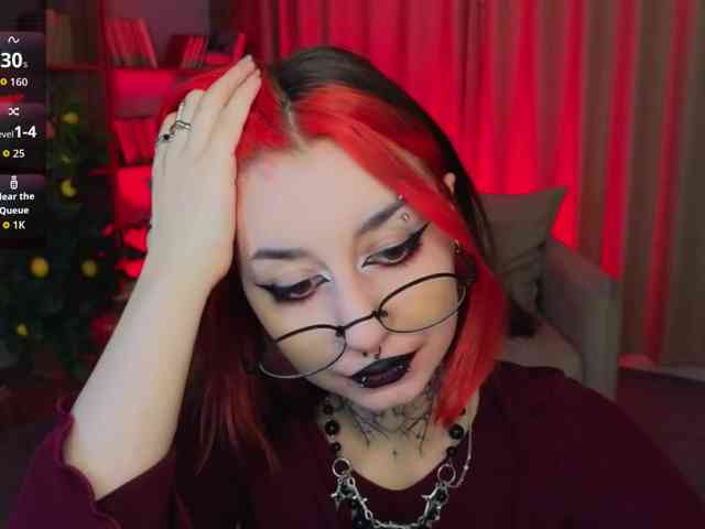 MistressMarcelline webcam