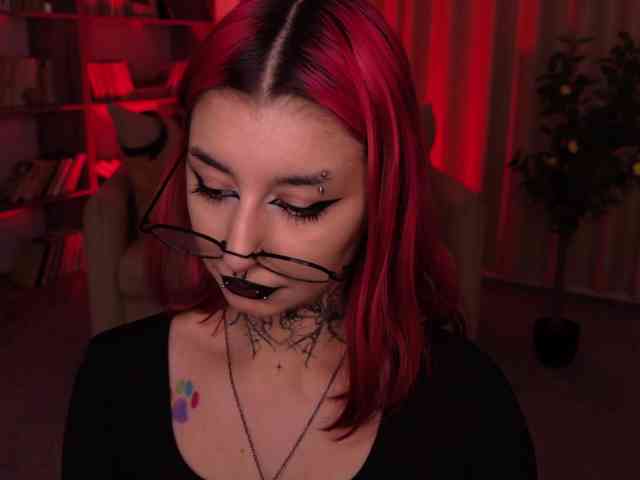 MistressMarcelline webcam