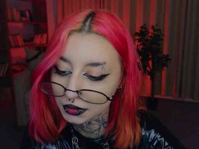 MistressMarcelline webcam