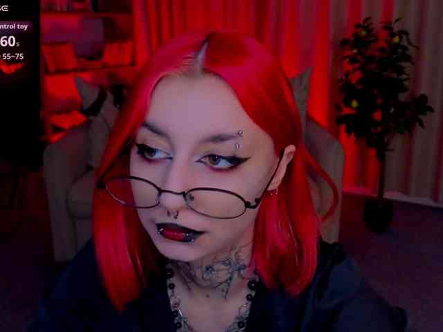 MistressMarcelline webcam